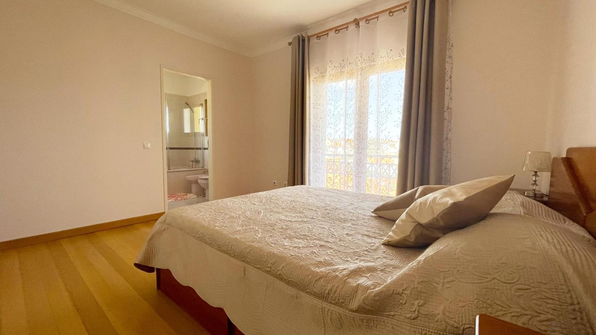 Lolik Villa Sobreda Εξωτερικό φωτογραφία