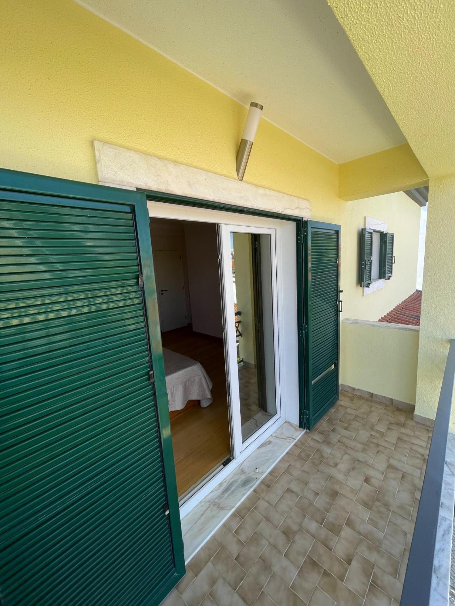 Lolik Villa Sobreda Εξωτερικό φωτογραφία