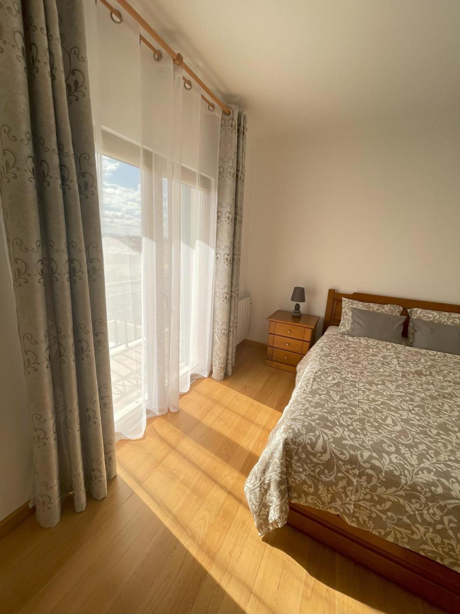 Lolik Villa Sobreda Εξωτερικό φωτογραφία
